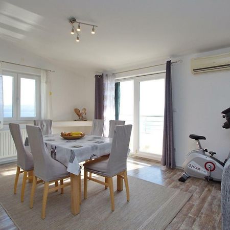 Apartment Lelas โอมิช ภายนอก รูปภาพ