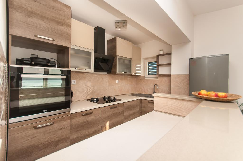 Apartment Lelas โอมิช ภายนอก รูปภาพ